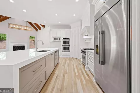Kitchen - 8745 Islesworth Ct, Duluth, GA 30097 photo 4 of 10