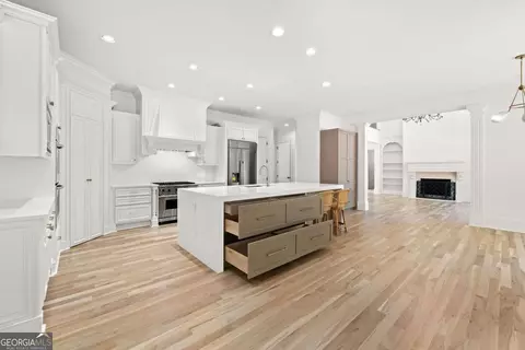 Kitchen - 8745 Islesworth Ct, Duluth, GA 30097 photo 8 of 10