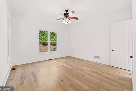 Bedroom - 8745 Islesworth Ct, Duluth, GA 30097 photo 2 of 8