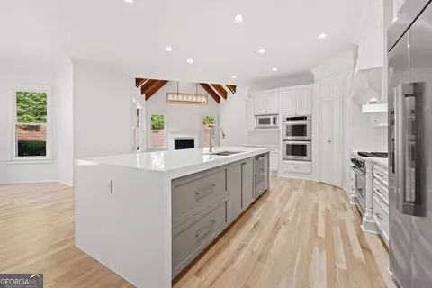 Kitchen - 8745 Islesworth Ct, Duluth, GA 30097 photo 2 of 10