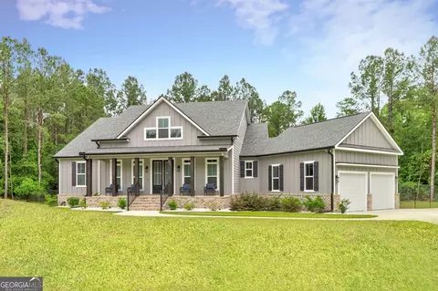 Exterior - 225 Dean Dr, Guyton, GA 31312 photo 2 of 7