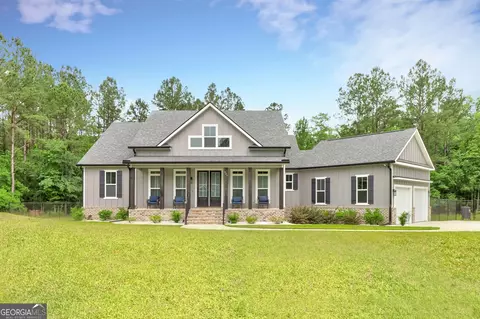 225 Dean Dr, Guyton, GA 31312