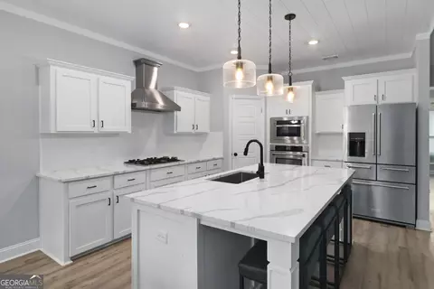 Kitchen - 225 Dean Dr, Guyton, GA 31312 photo 3 of 4