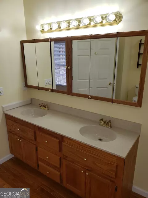 Bath - 1450 Highway 27, Summerville, GA 30747 photo 2 of 12