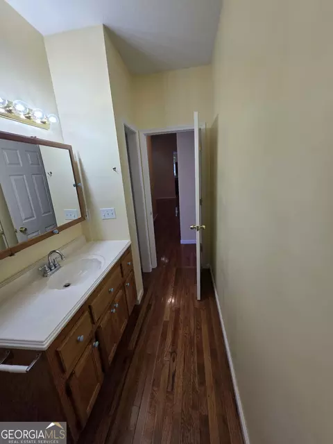 Bath - 1450 Highway 27, Summerville, GA 30747 photo 6 of 12
