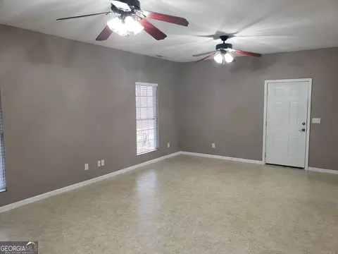 Living - 1450 Highway 27, Summerville, GA 30747 photo 1 of 9