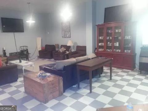 Living - 1450 Highway 27, Summerville, GA 30747 photo 4 of 9