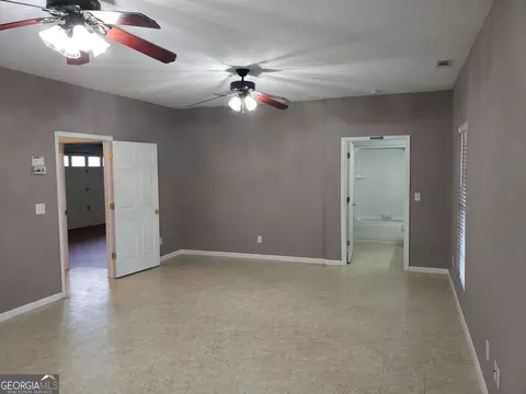 Living - 1450 Highway 27, Summerville, GA 30747 photo 3 of 9