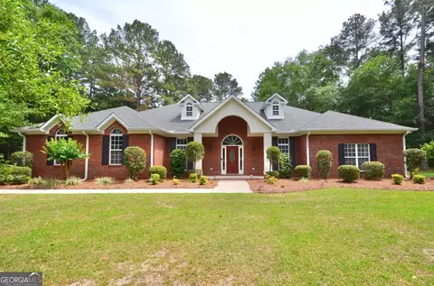 1450 Woodvalley Dr, Eastman, GA 31023