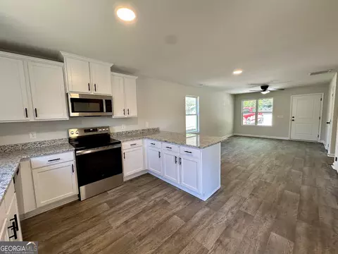Kitchen - 238 Stancil Dr, Toccoa, GA 30577 photo 2 of 3