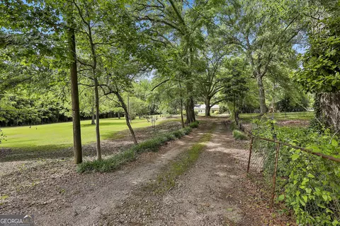 Exterior - 252 Teaver Rd, Lagrange, GA 30240 photo 1 of 23