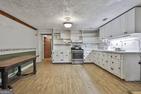 Kitchen - 252 Teaver Rd, Lagrange, GA 30240 photo 1 of 1