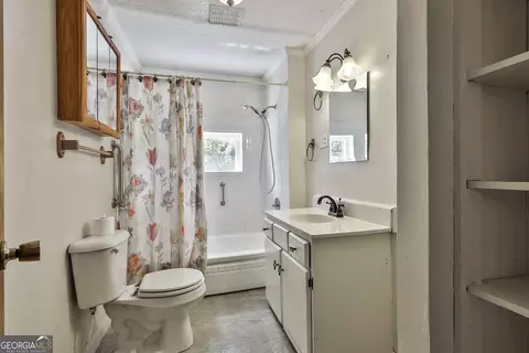 Bath - 252 Teaver Rd, Lagrange, GA 30240 photo 1 of 1