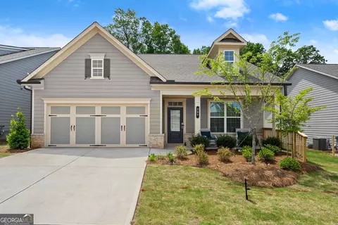 207 Hickory Bluffs Pkwy, Canton, GA 30114