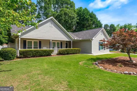 130 Lacey Oak Ln, Loganville, GA 30052