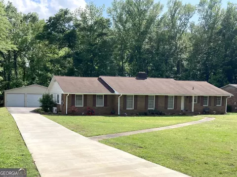 640 Pine Valley Dr, Royston, GA 30662