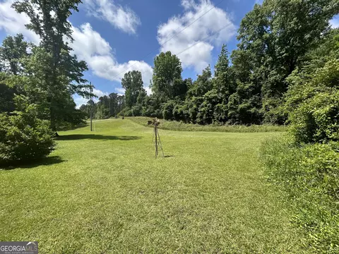 Exterior - 3550 W Point Rd, Lagrange, GA 30240 photo 8 of 26