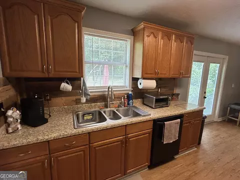 Kitchen - 3550 W Point Rd, Lagrange, GA 30240 photo 6 of 7