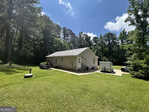 Exterior - 3550 W Point Rd, Lagrange, GA 30240 photo 7 of 26