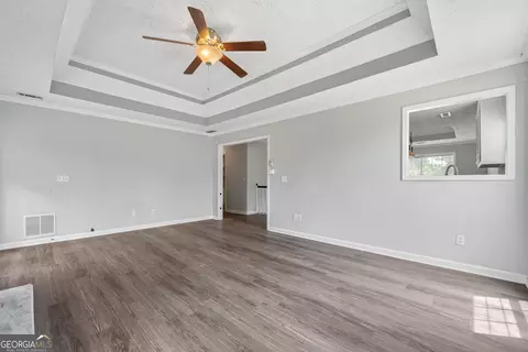 Living - 175 Dove Pt, Covington, GA 30016 photo 4 of 5