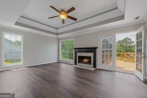 Living - 175 Dove Pt, Covington, GA 30016 photo 2 of 5