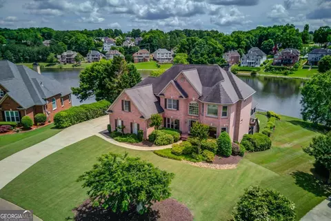 1608 Mulberry Lake Dr, Dacula, GA 30019