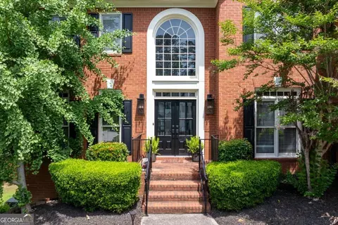 220 Galesburg Dr, Lawrenceville, GA 30044