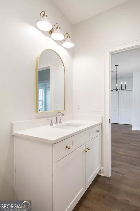 Bath - 322 Walker St, Blackshear, GA 31516 photo 1 of 4