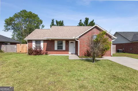 208 Silver Fox Dr, Saint Marys, GA 31558