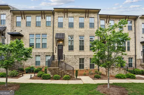 631 Avondale Creek Dr, Decatur, GA 30032