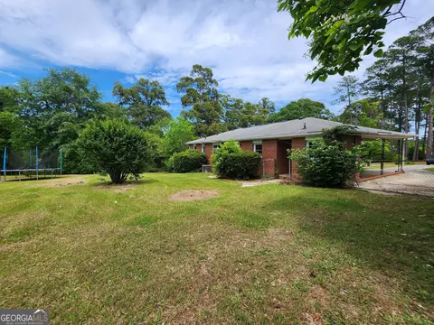 Exterior - 111 Oconee St, Warner Robins, GA 31088 photo 1 of 2