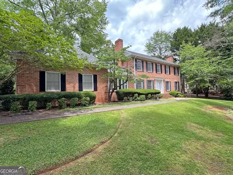 275 St George Dr, Athens, GA 30606
