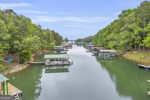270 Freedom Heights Dr, Hartwell, GA 30643