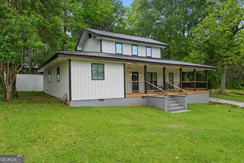 216 Lincoln St, Roanoke, AL 36274