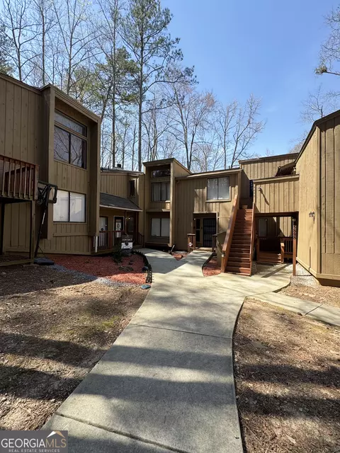5894 Par Three Ct, Lithonia, GA 30038