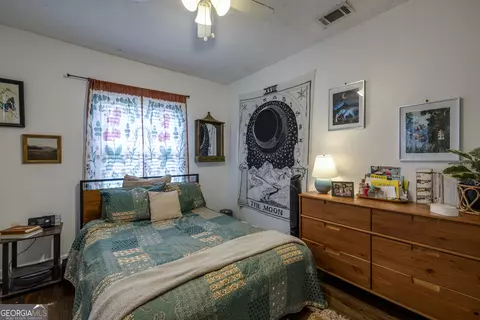 Bedroom - 6 Oleander Ave, Savannah, GA 31404 photo 10 of 10
