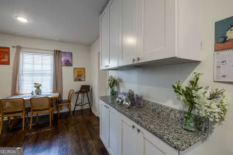 Dining - 6 Oleander Ave, Savannah, GA 31404 photo 1 of 1