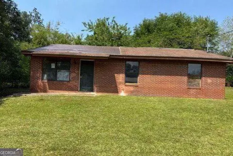 307 E Hobson St, Sylvester, GA 31791