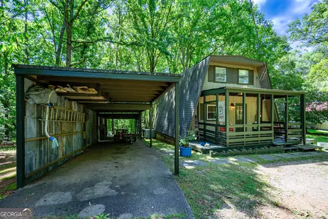 Exterior - 962 Old School Rd, Lagrange, GA 30240 photo 3 of 15
