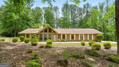 200 Whitney Way, Fayetteville, GA 30214