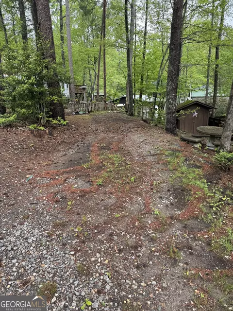 57 Beehive Trl, Cleveland, GA 30528
