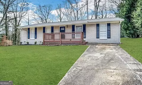5219 Maple Valley Rd SW, Mableton, GA 30126