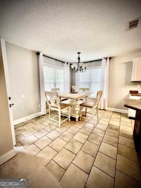 Dining - 313 Shadow Pond, Dublin, GA 31021 photo 1 of 3