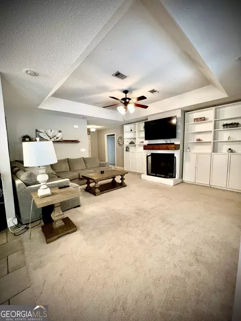 Living - 313 Shadow Pond, Dublin, GA 31021 photo 1 of 1