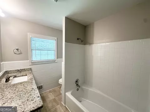 Bath - 4313 Executive Dr, Stone Mountain, GA 30083 photo 1 of 2