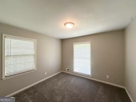 Bedroom - 4313 Executive Dr, Stone Mountain, GA 30083 photo 2 of 3