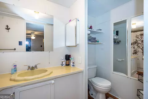 Bath - 651 Sharman Rd, Lagrange, GA 30240 photo 1 of 3