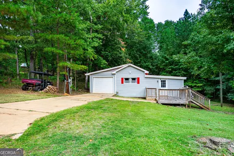 Exterior - 651 Sharman Rd, Lagrange, GA 30240 photo 1 of 5