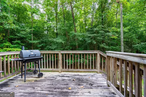 Exterior - 651 Sharman Rd, Lagrange, GA 30240 photo 3 of 5