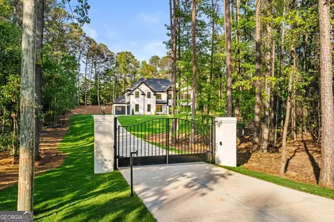400 Auburn Rd, Auburn, GA 30011